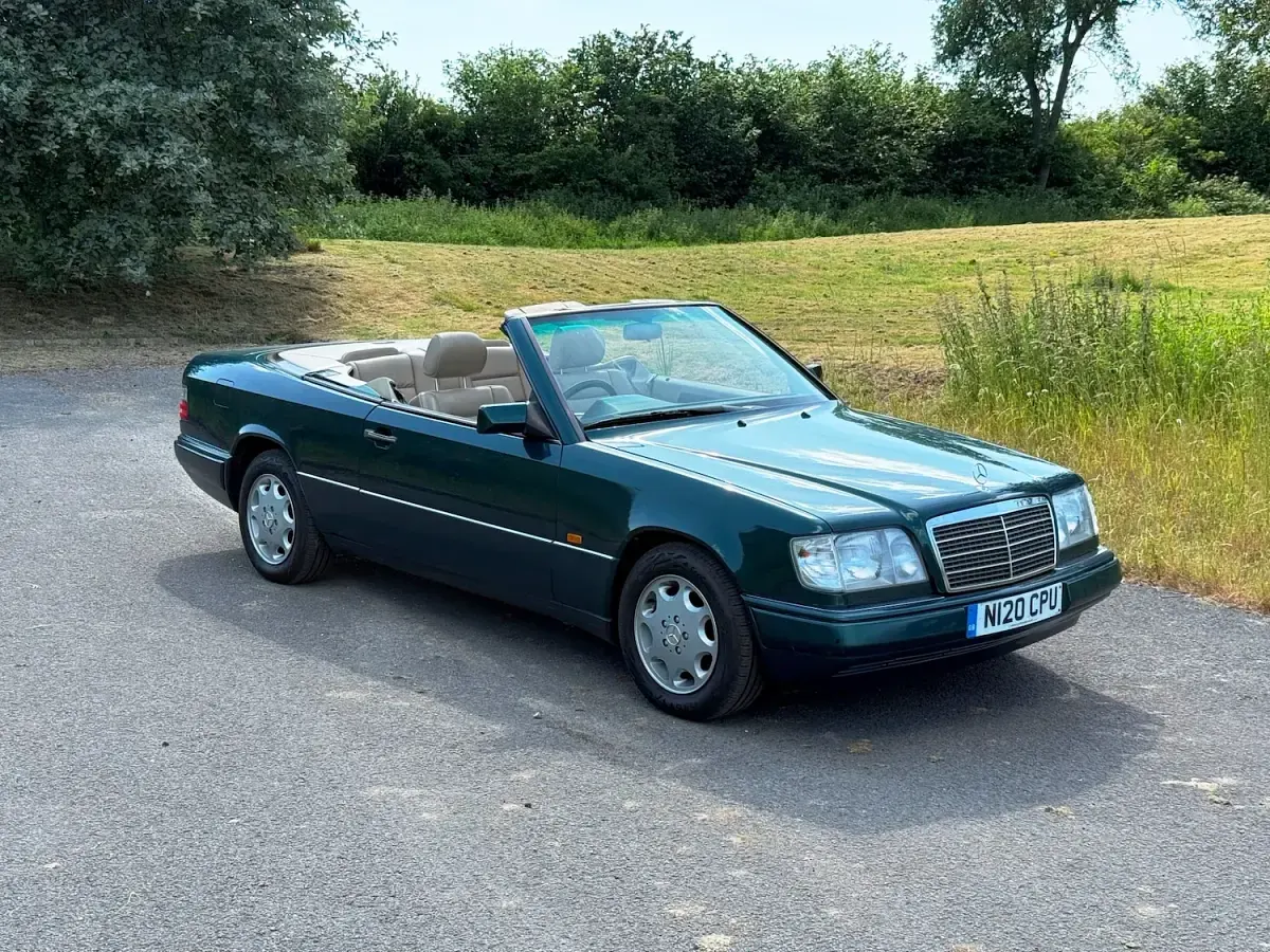 Used Mercedes E220 1995 Green Cabriolet