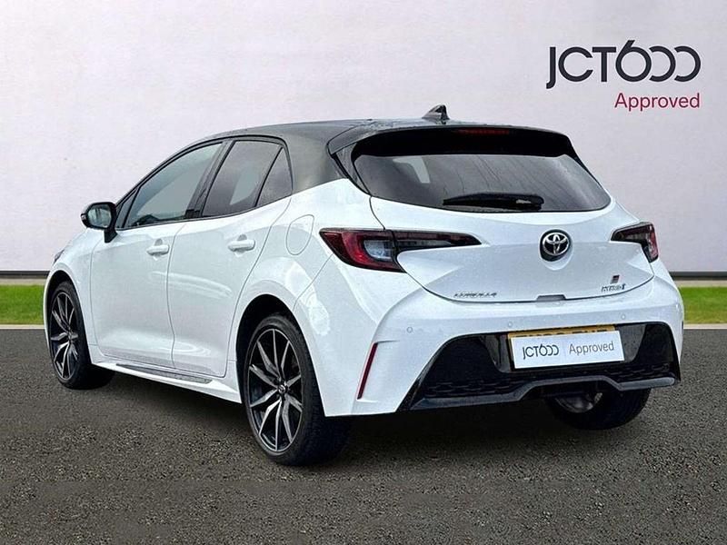 Used Toyota Corolla Sport 138 HP (101 kW) 2023 White Hatchback