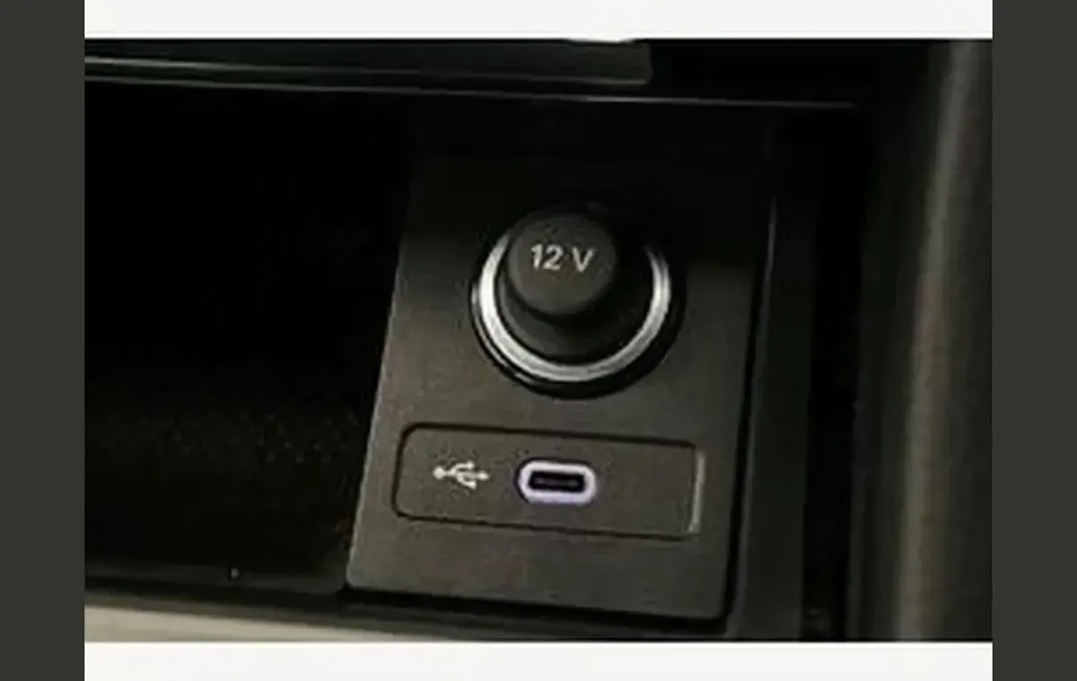 Used Skoda Superb SE L 160 HP (117 kW) 2023 Black magic pearl effect Hatchback