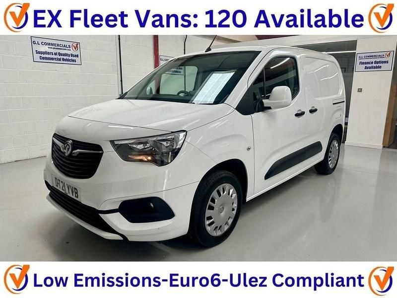 White Used 2021 Vauxhall Combo Sportive MPV | £8,385 (Good price) - Image 1/3