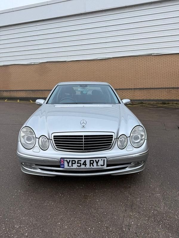 Used Mercedes E320 Avantgarde 2004 Silver Sedan