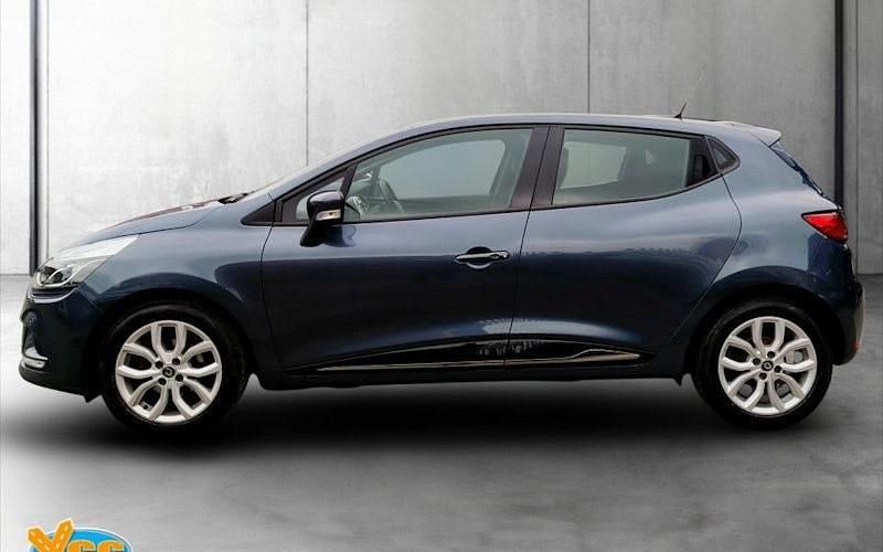 Used Renault Clio IV Dynamique 75 HP (55 kW) 2018 Grey Hatchback