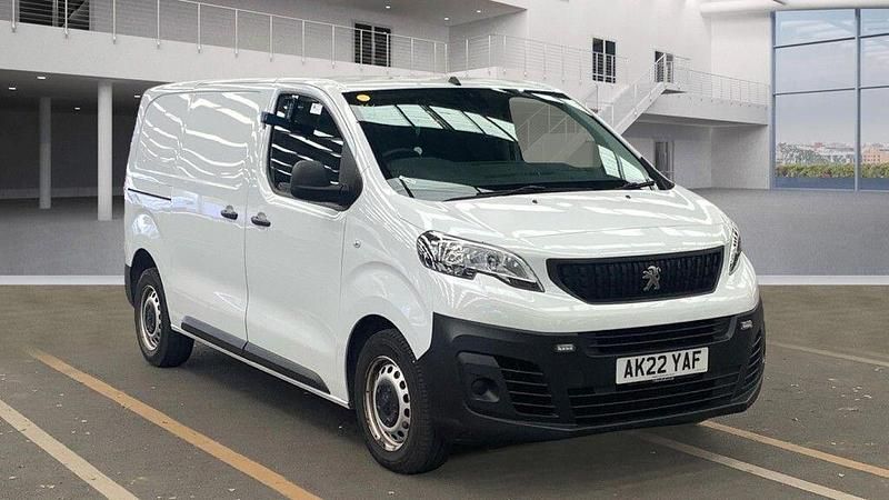 White Used 2022 Peugeot Expert Premium Van | £10,490 (Fair price) - Image 1/4