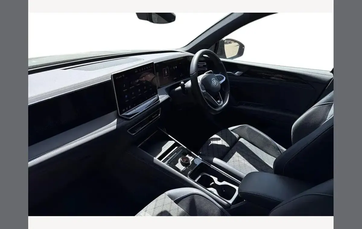 New VW Tiguan R-line 150 HP (110 kW) 2026 Green SUV