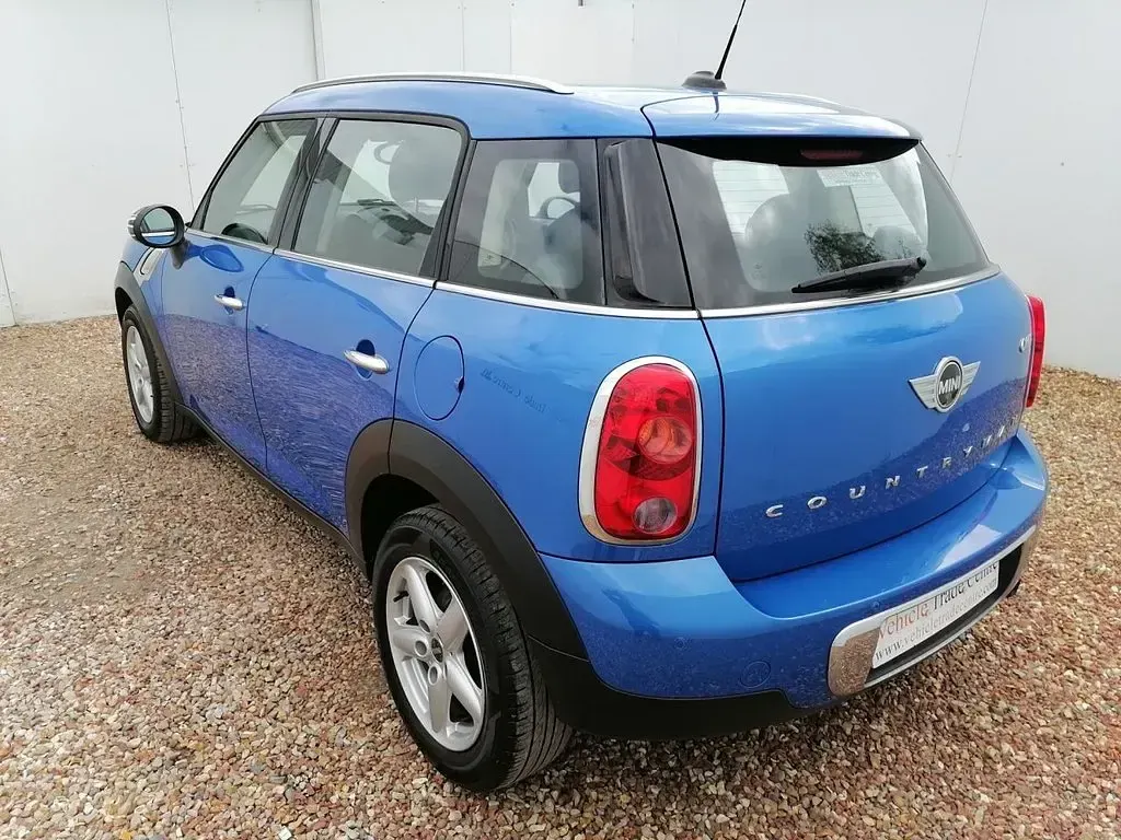Used Mini ONE 98 HP (72 kW) 2013 Blue Hatchback