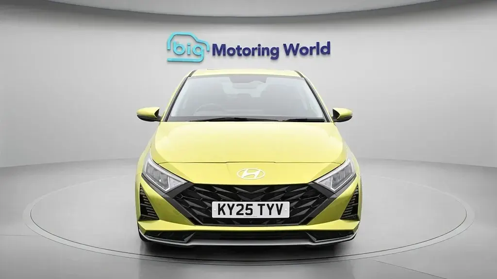 Używany Hyundai i20 Ultimate 100 KM (73 kW) 2025 Zielony Hatchback