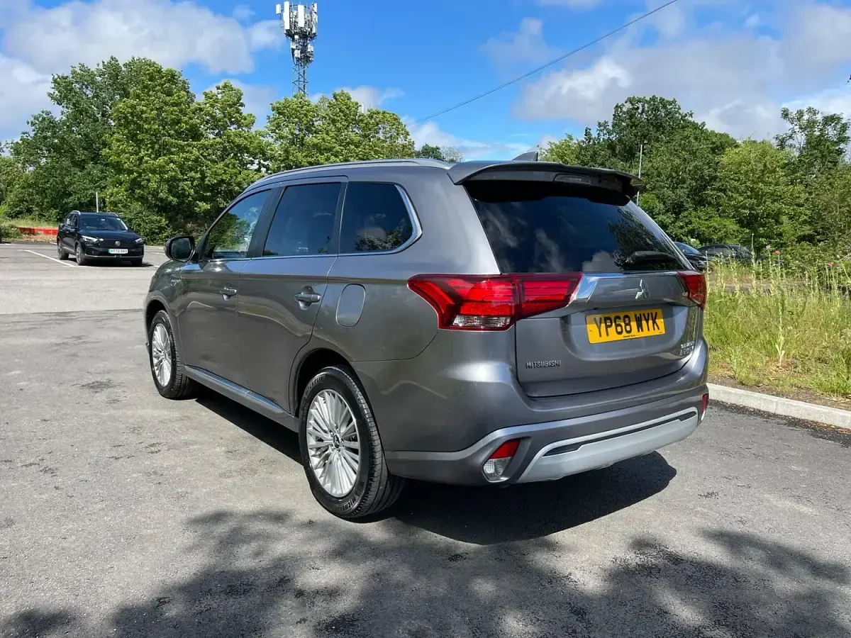 Used Mitsubishi Outlander P-HEV 2018 Grey Estate