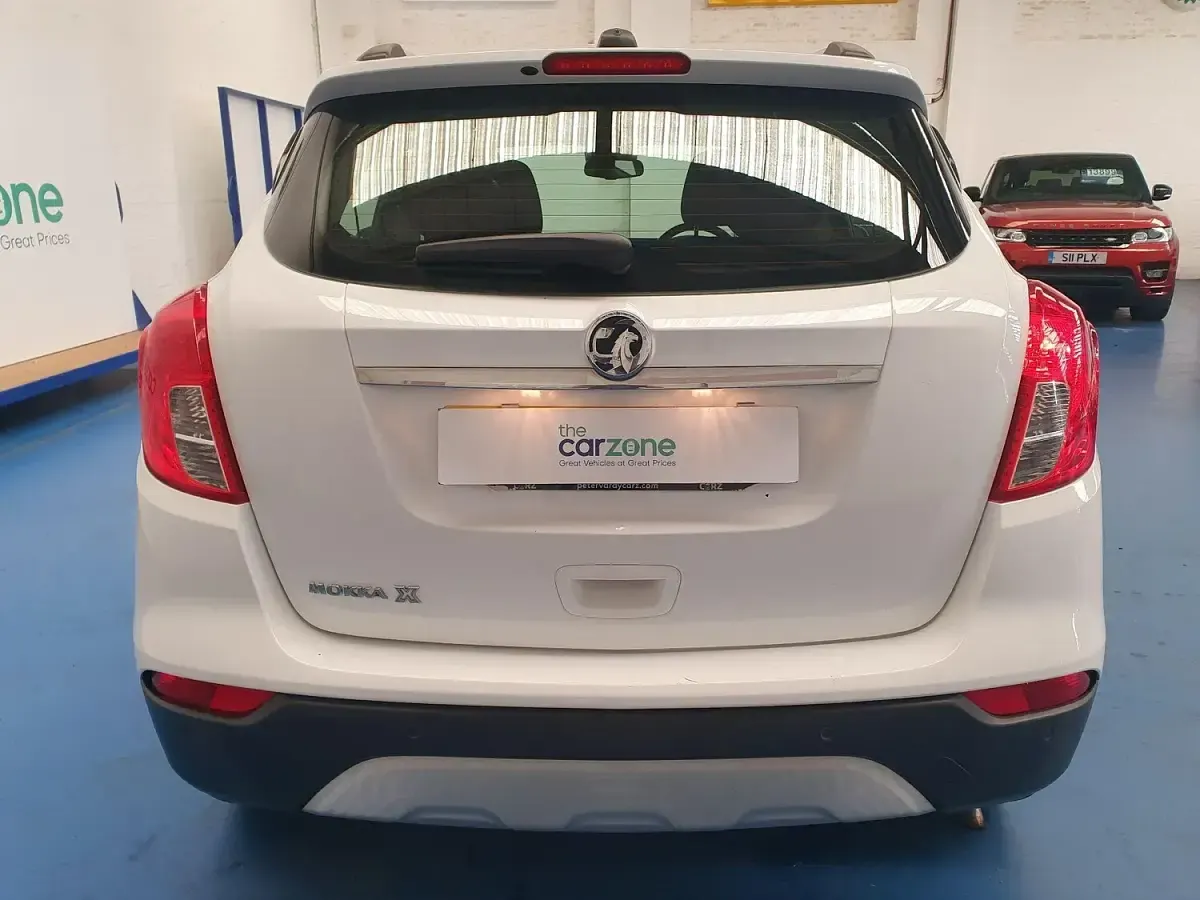 Used Vauxhall Mokka X Active 115 HP (84 kW) 2017 White SUV