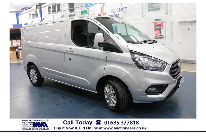 Used Ford Transit Custom Limited 130 HP (95 kW) 2019 Silver Van