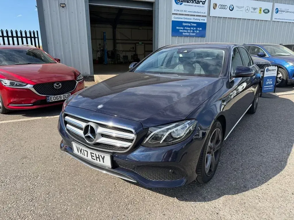 Used Mercedes E350 SE 258 HP (189 kW) 2017 Blue Sedan
