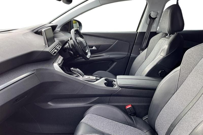 Amazonite grey Used 2019 Peugeot 3008 Allure SUV | £13,990 (Fair price) - Image 1/4