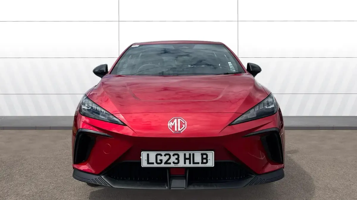 Used MG MG4 EV SE 150 kW (204 HP) 2023 Red Hatchback