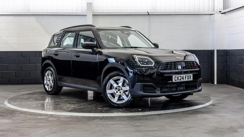 Black Used 2024 Mini Countryman SUV | £29,000 (Good price) - Image 1/4