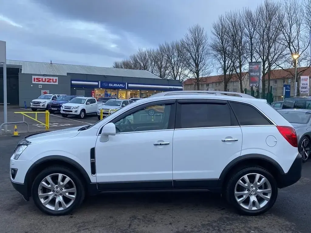 Używany Vauxhall Antara S 163 KM (119 kW) 2012 Biały SUV