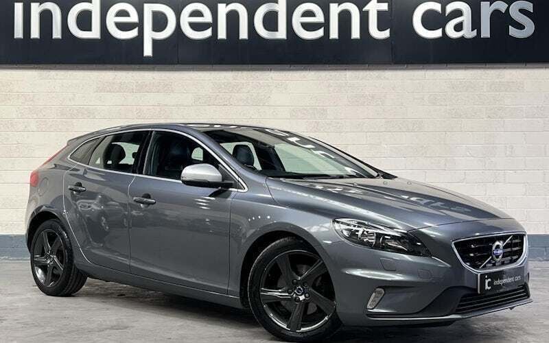 Grey Used 2015 Volvo V40 R-Design Estate | £7,250 (Fair price) - Image 1/4