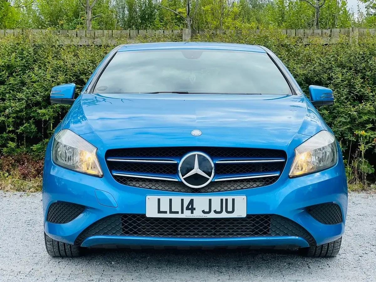 Used Mercedes A180 SE 2014 Blue Hatchback