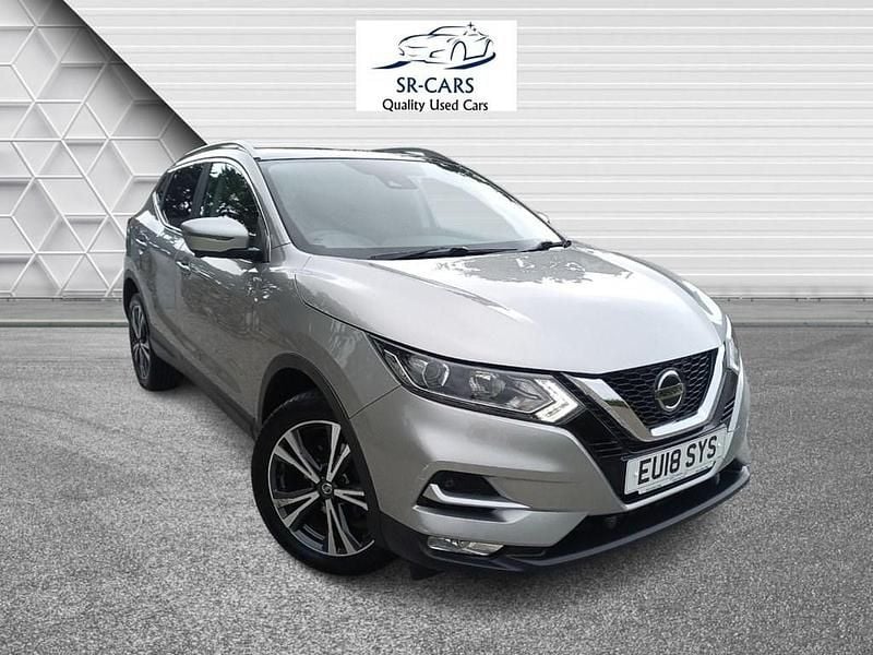 Silver Used 2018 Nissan Qashqai N-Connecta SUV | £8,995 (Good price) - Image 1/4