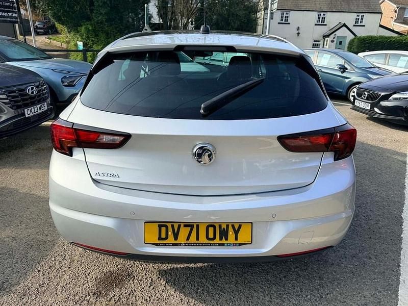 Used Vauxhall Astra Edition 145 HP (106 kW) 2021 Silver Hatchback