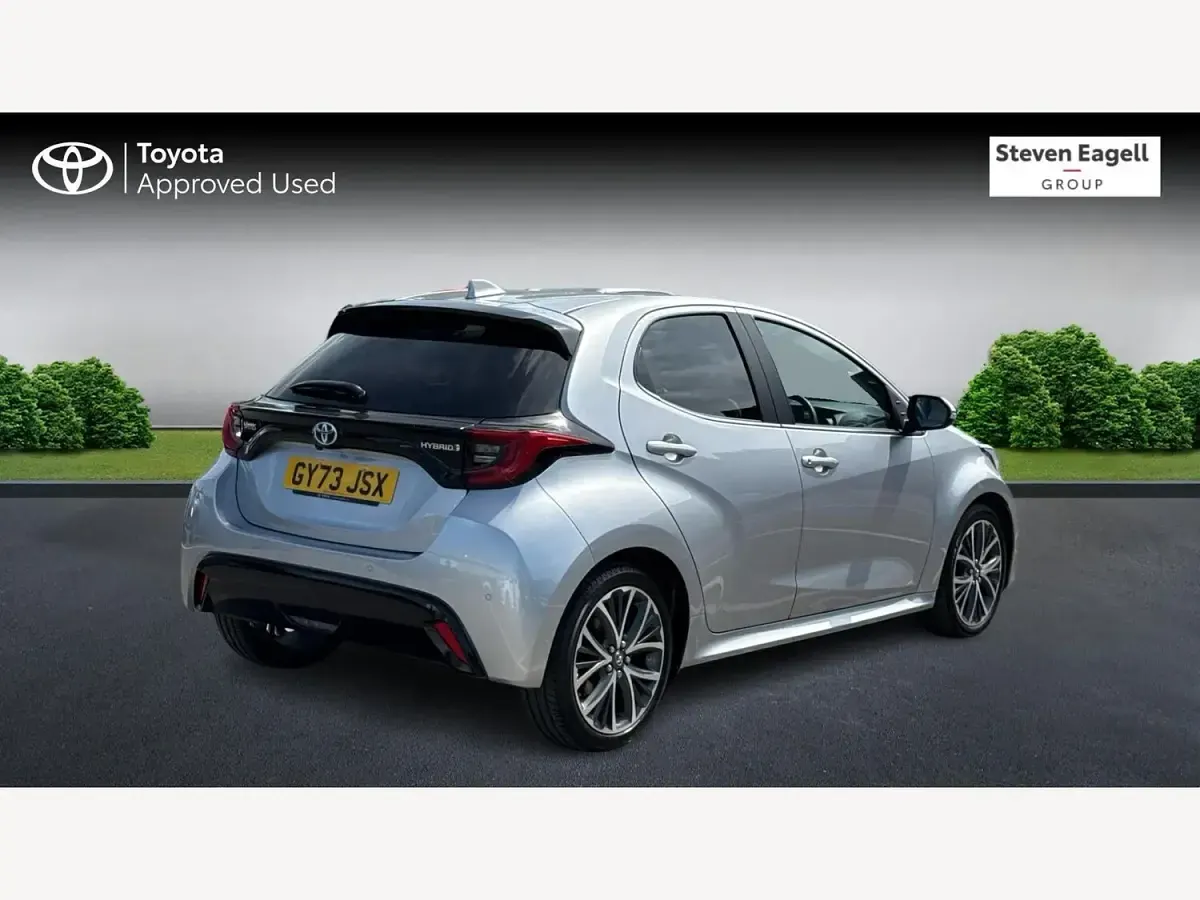 Used Toyota Yaris 91 HP (66 kW) 2023 Silver Hatchback