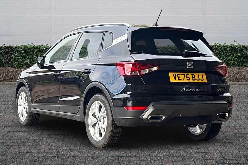 New Seat Arona FR 2026 Midnight black with grey roof SUV