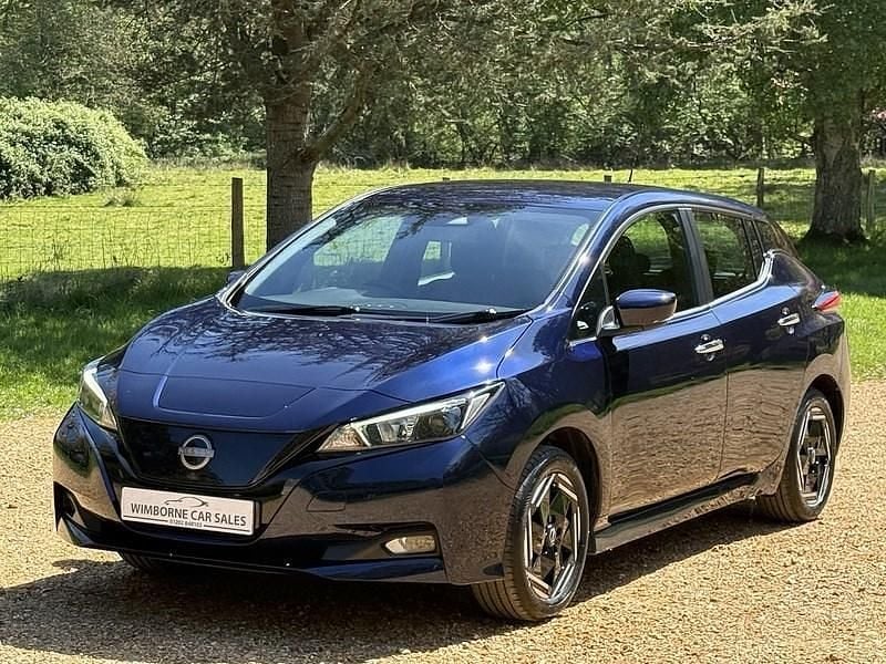 Usado Nissan Leaf Acenta 110 kW (150 HP) 2022 Azul Citadino