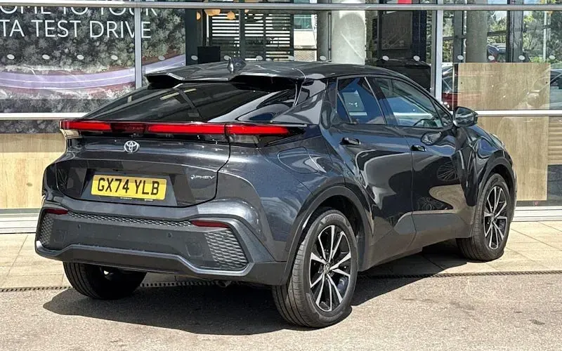 Usado Toyota C-HR Design 223 HP (164 kW) 2026 SUV