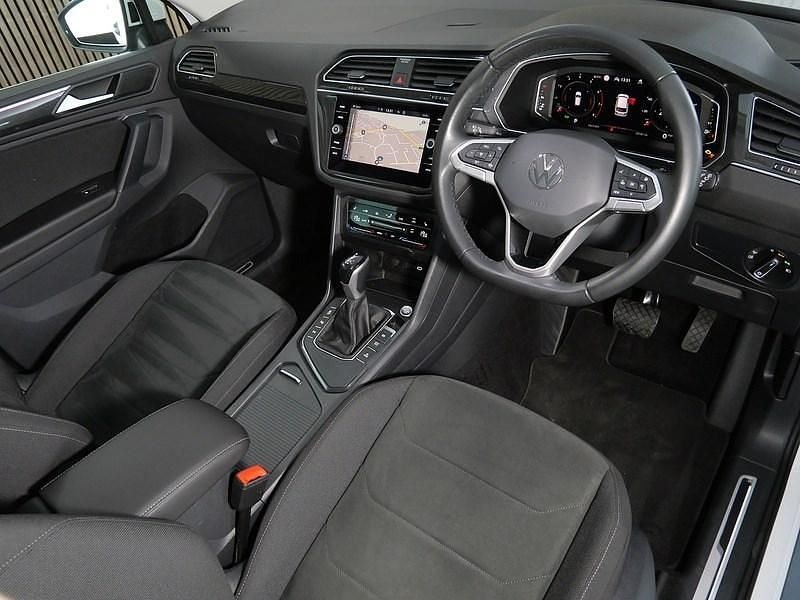 Used VW Tiguan Elegance 150 HP (110 kW) 2023 White SUV