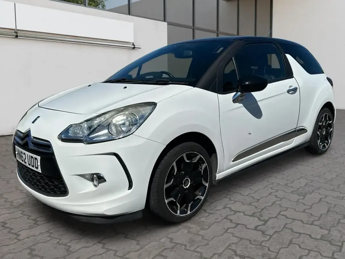 Używany Citroën DS3 2012 Biały Hatchback