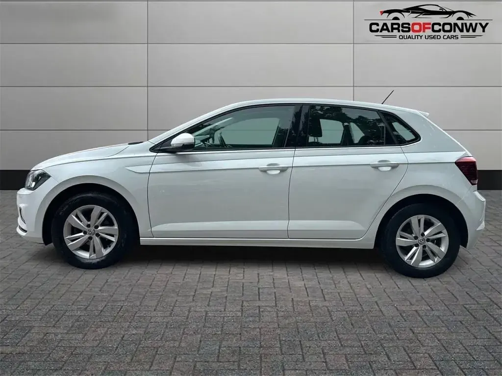Used VW Polo SE 95 HP (69 kW) 2018 White Hatchback