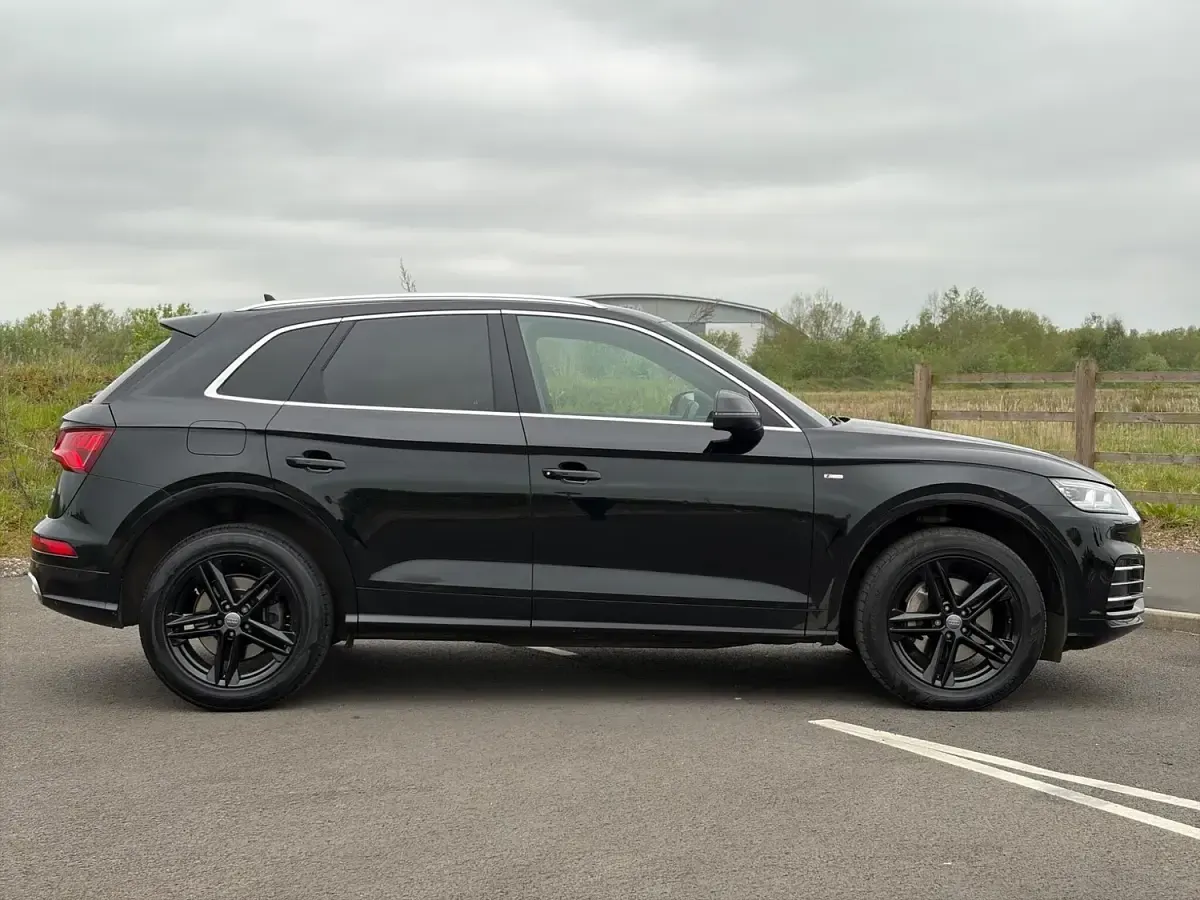 Used Audi Q5 S-Line 190 HP (139 kW) 2017 Black SUV