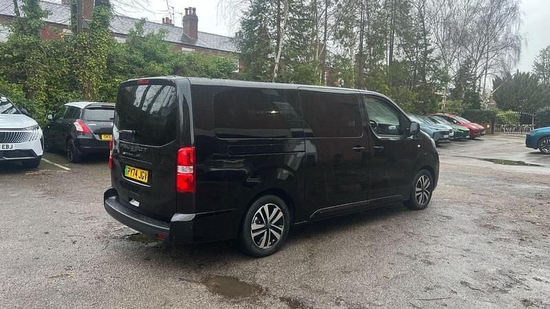 Used Peugeot e-Traveller Allure 98 kW (134 HP) 2025 Black MPV