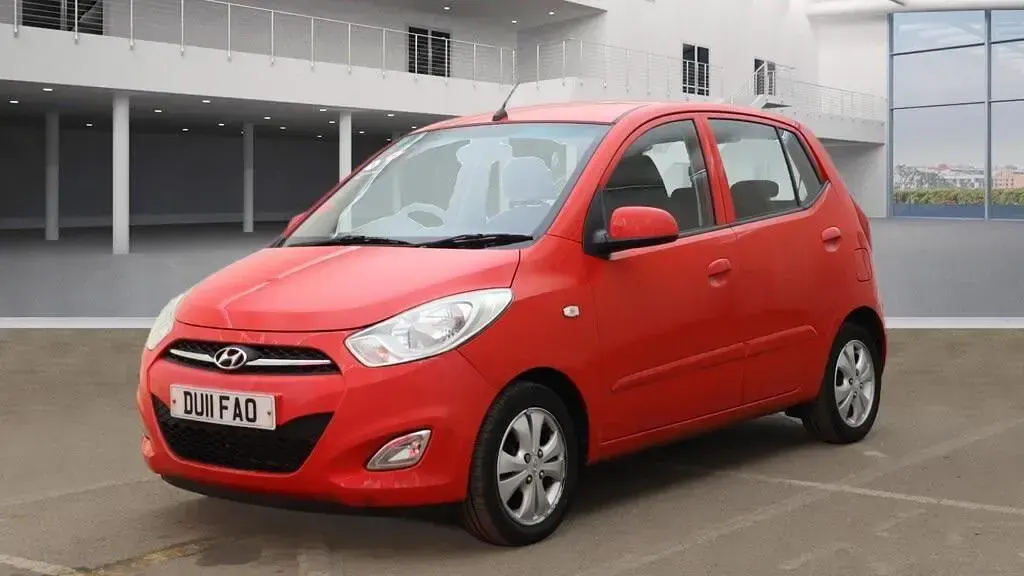 Used Hyundai i10 Active 86 HP (63 kW) 2011 Red Hatchback