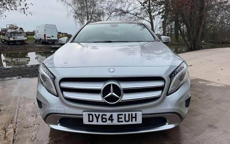 Used Mercedes GLA250 Premium 211 HP (155 kW) 2015 Silver SUV
