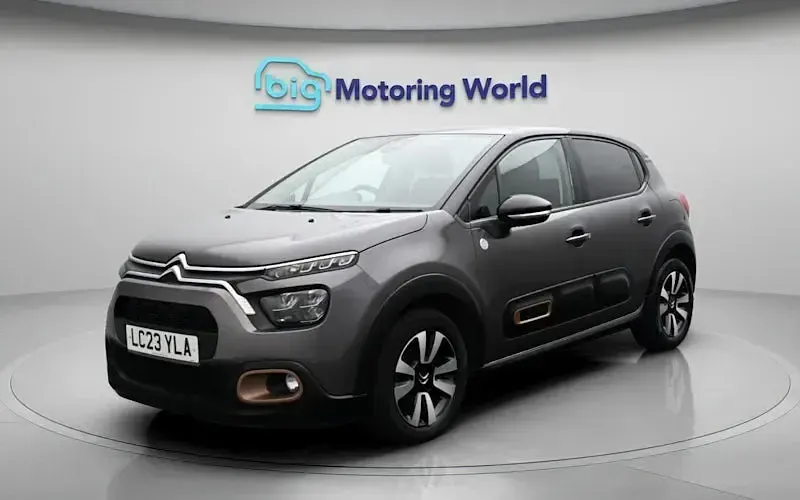 Używany Citroën C3 PureTech 83 KM (61 kW) 2023 Szary Hatchback