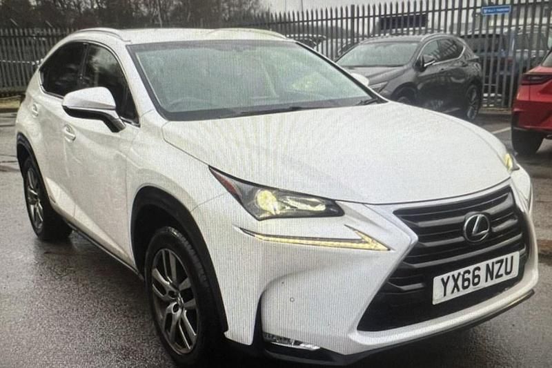 Used Lexus NX300h Luxury Line 2016 White SUV