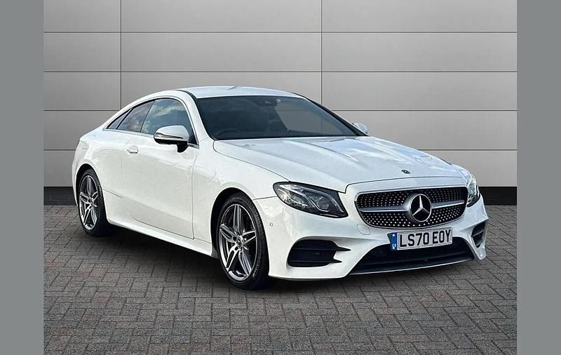 Used Mercedes E220 AMG Line Premium 194 HP (142 kW) 2020 Polar white Coupe