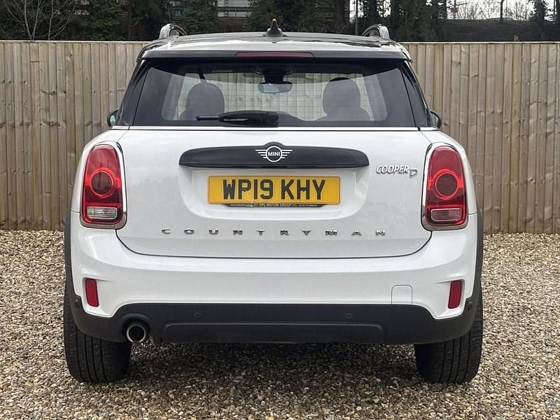 Used Mini Cooper D Classic 150 HP (110 kW) 2019 White Hatchback
