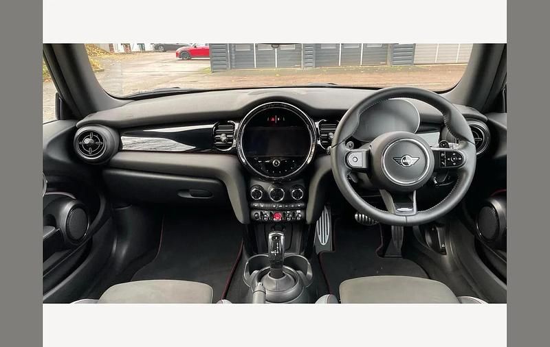 Used Mini John Cooper Works Hatch 231 HP (169 kW) 2023 White Hatchback