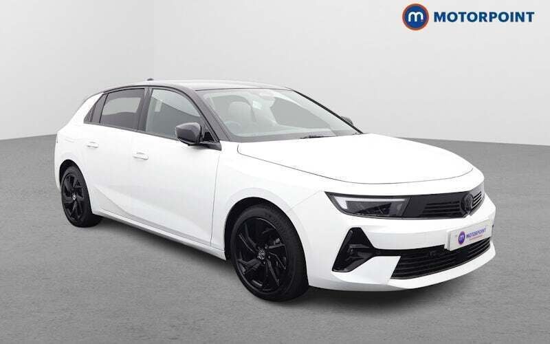 Used 2025 Vauxhall Astra Hatchback | £18,999 (Super price) - Image 1/4