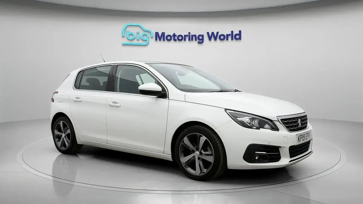 Used Peugeot 308 Allure 131 HP (96 kW) 2019 Hatchback