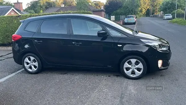 Used Kia Carens 2016 Black MPV