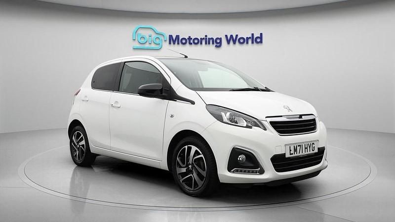 Used Peugeot 108 Allure 72 HP (52 kW) 2021 White Hatchback