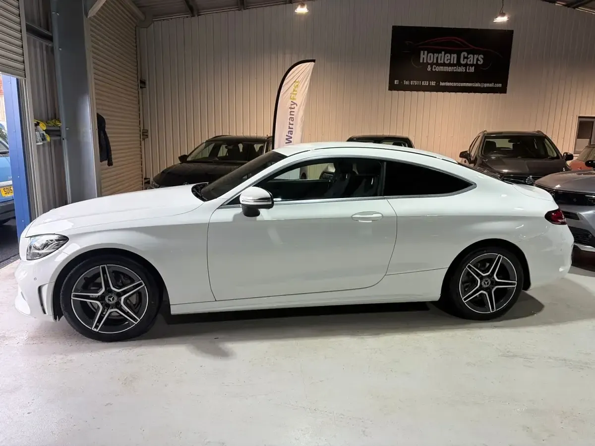 Used Mercedes C200 AMG line 184 HP (135 kW) 2019 White Coupe