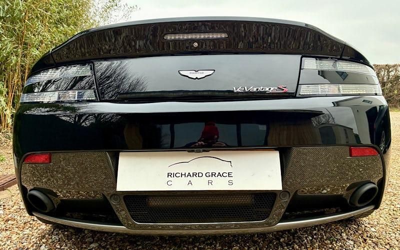 Used Aston Martin V12 Vantage 572 HP (420 kW) 2016 Coupe