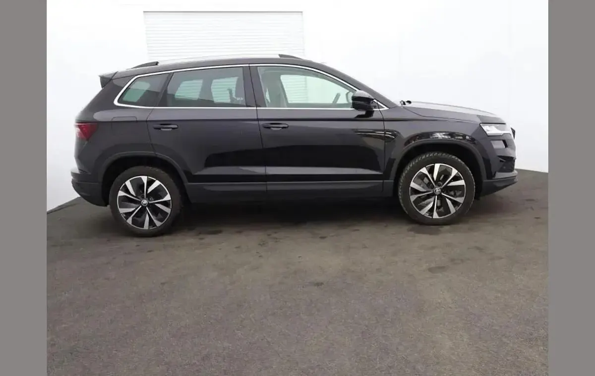 Used Skoda Karoq SE L 150 HP (110 kW) 2024 Black magic pearl effect SUV