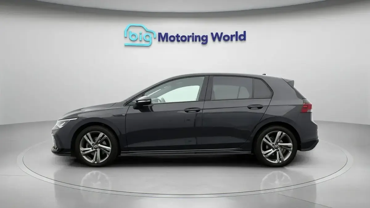 Used VW Golf VIII R-line 130 HP (95 kW) 2022 Grey Hatchback