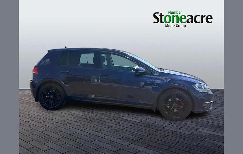 Begagnad VW Golf VII GT 150 HK (110 kW) 2017 Blå Halvkombi