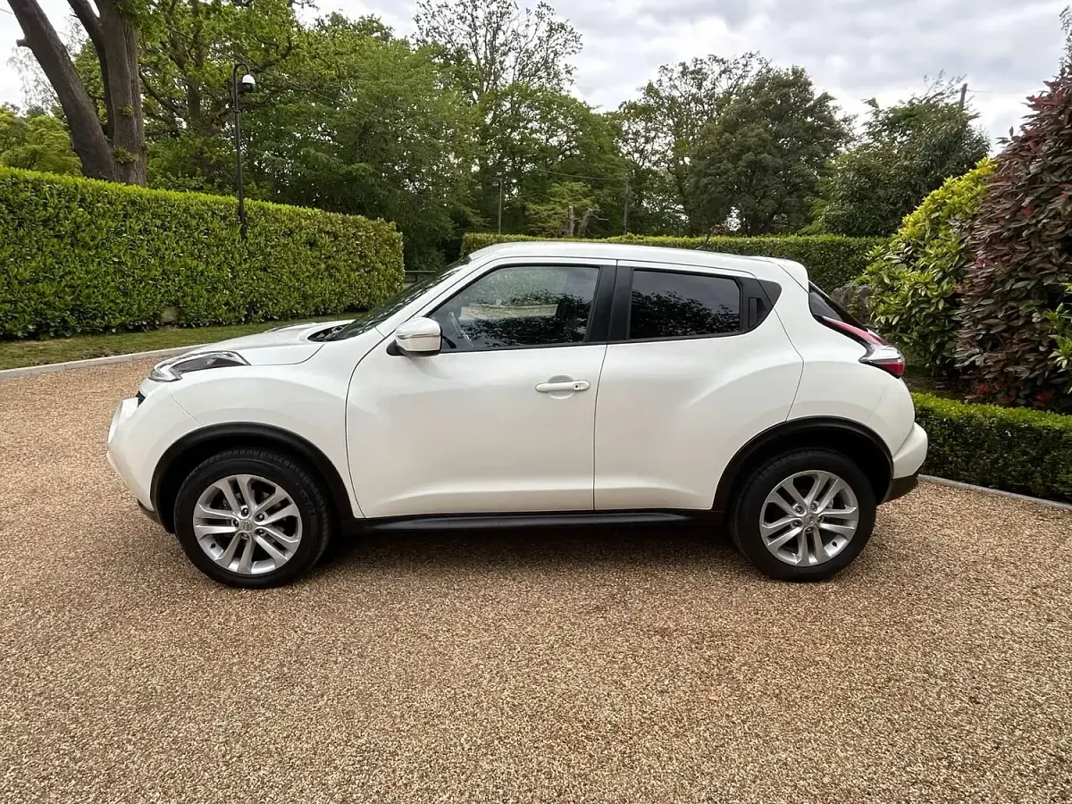 Used Nissan Juke N-Connecta 115 HP (84 kW) 2017 White SUV
