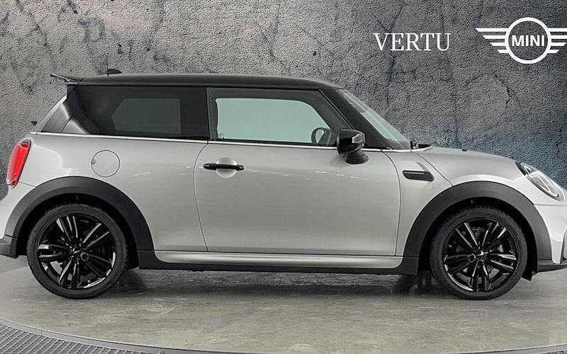 Used Mini Cooper Hatch 136 HP (100 kW) 2022 Hatchback