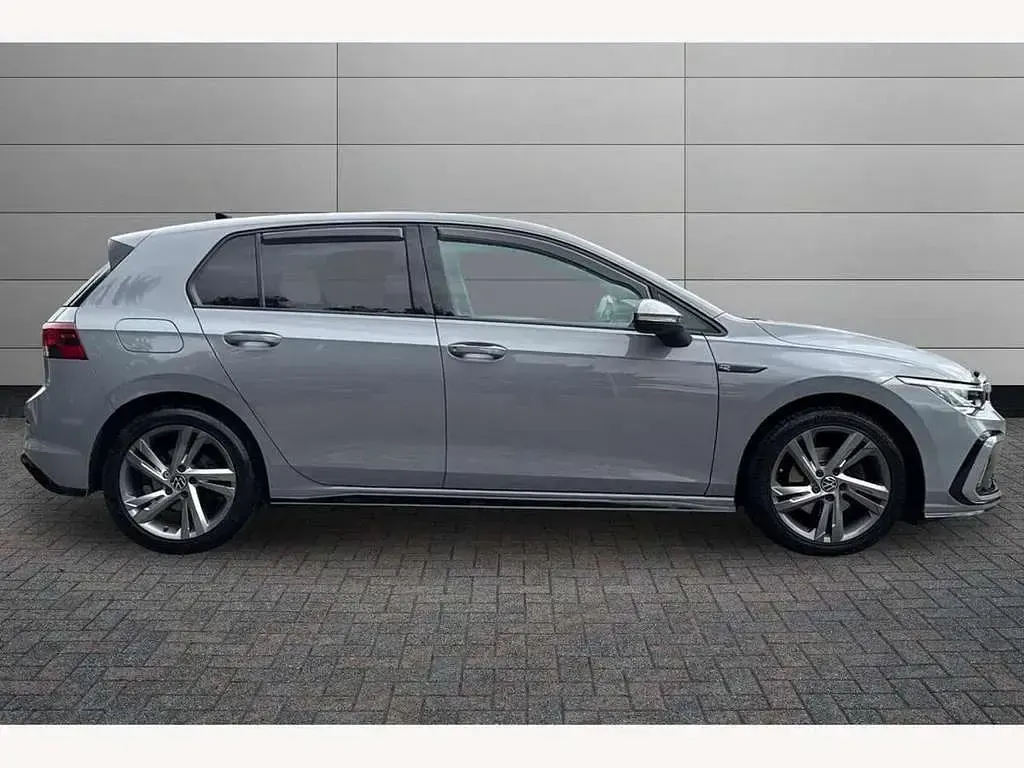 Used VW Golf VIII R-line 150 HP (110 kW) 2022 Moonstone grey Hatchback